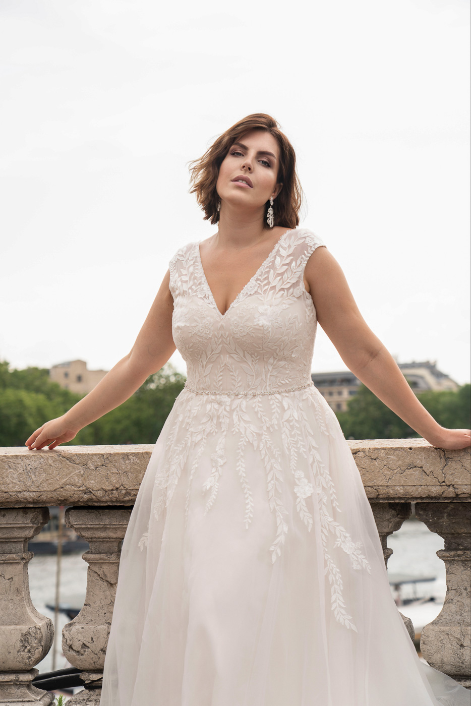 Plus Size Hochzeitskleid LO-433T von Mode de Pol