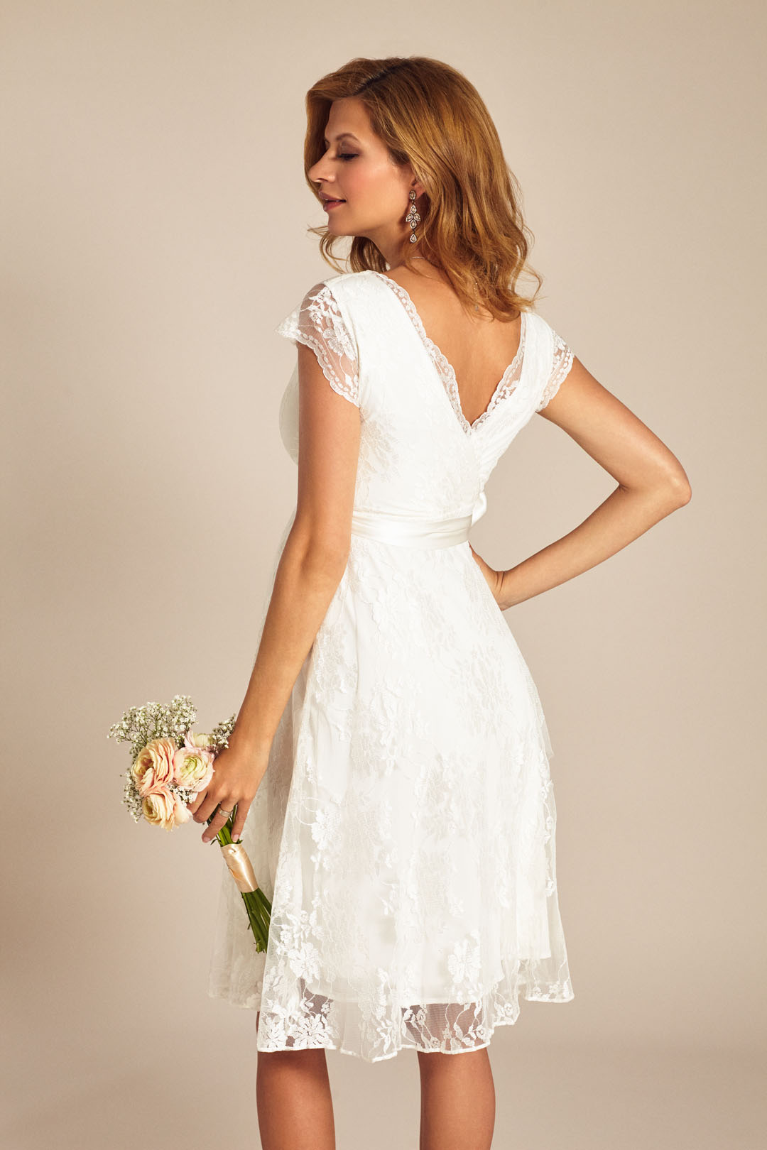 Heiraten mit Babybauch im Hochzeitskleid für Schwangere von Tiffany Rose: Modell Verona