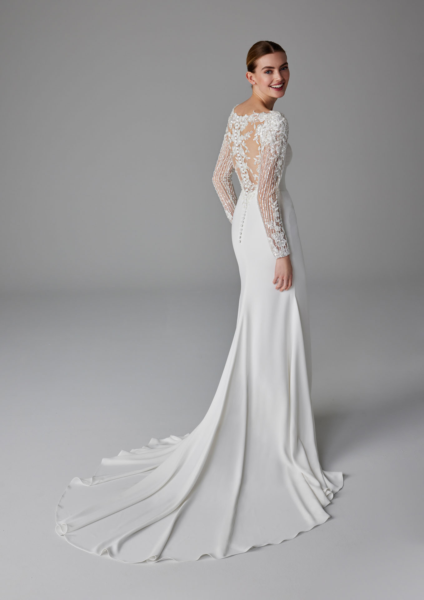 Hochzeitskleid aus der aktuellen Pronovias Kollektion